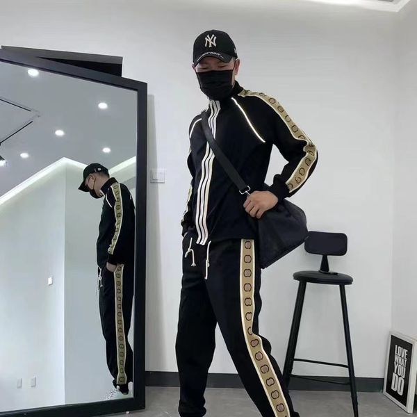 2021 designer mens tracksuit luxury men sweatsuits long sleeve fashion basketball pocket running casual man clothes outfits pants jacket two, Gray
2021 designer mens tracksuit luxury men sweatsuits long sleeve fashion basketball pocket running casual man clothes outfits pants jacket two, Gray