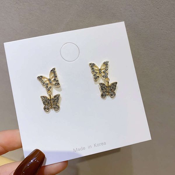 south korea dongdamen personalized diamond butterfly women's 2021 new fashion 925 silver needle temperament earrings, Black
south korea dongdamen personalized diamond butterfly women's 2021 new fashion 925 silver needle temperament earrings, Black