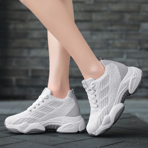 2021 spring and summer korean fashion all-match womens shoes sports shoes light casual shoes non-slip soft sole
2021 spring and summer korean fashion all-match womens shoes sports shoes light casual shoes non-slip soft sole