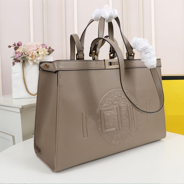 genuine leather handbags designer luxury shopping bag ladies one shoulder messenger retro handbag large capacity travel bags
genuine leather handbags designer luxury shopping bag ladies one shoulder messenger retro handbag large capacity travel bags