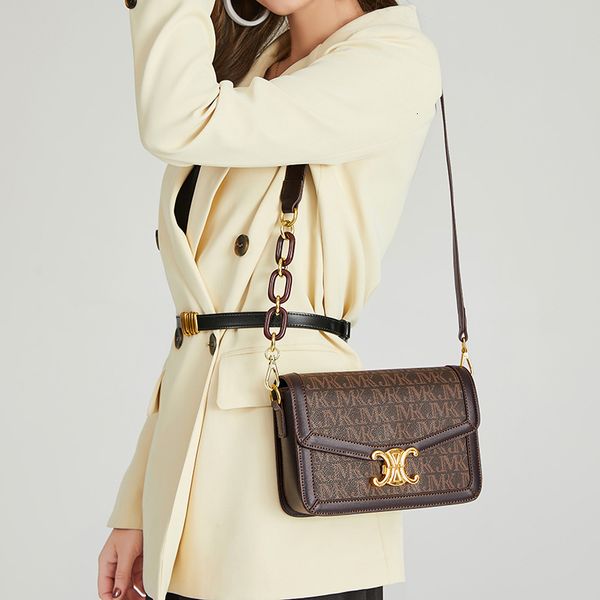 axillary package hong kong 2021 triumphal arch box beancurd bag classic old flower small square single shoulder messenger bag
axillary package hong kong 2021 triumphal arch box beancurd bag classic old flower small square single shoulder messenger bag