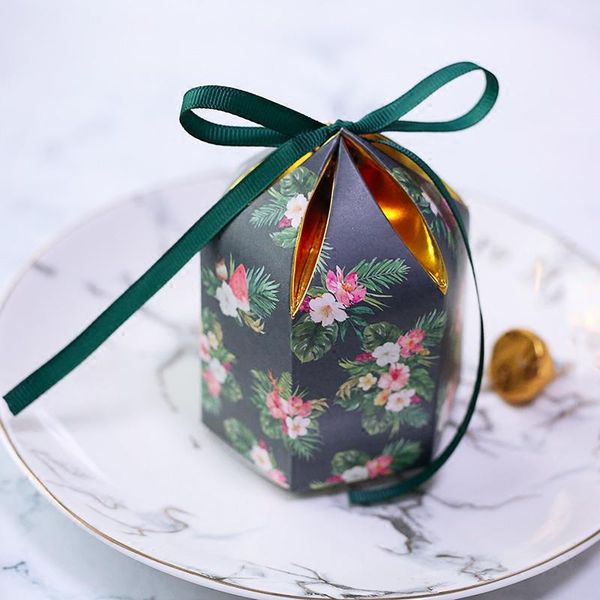 gift wrap 10pcs high-grade round carton candy box flower animal ribbon wedding bags
gift wrap 10pcs high-grade round carton candy box flower animal ribbon wedding bags