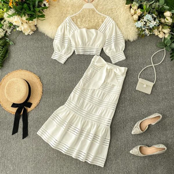 two piece dress mumuzi suit female 2021 puff sleeve short design and high waist fishtail skirt two-pieces set women white outfits
two piece dress mumuzi suit female 2021 puff sleeve short design and high waist fishtail skirt two-pieces set women white outfits