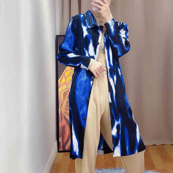 cloak autumn new women single breasted long coats miyak pleated fashion sleeve loose large size female trench tide, Black
cloak autumn new women single breasted long coats miyak pleated fashion sleeve loose large size female trench tide, Black