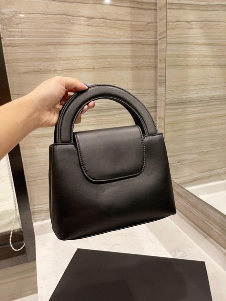 waist bags high-quality women's handbags and wallets shoulder summer candy small square brand messenger
waist bags high-quality women's handbags and wallets shoulder summer candy small square brand messenger