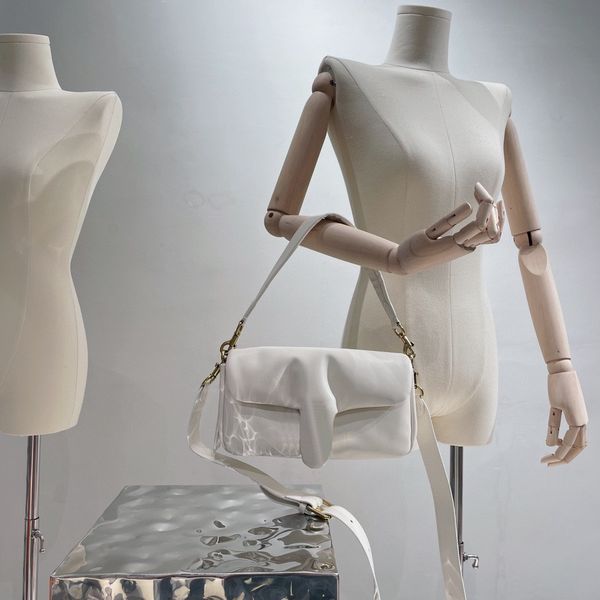 2021 fashion lady handbag one shoulder or crossbody full leather bags backpack clutch bag big letter c design multi-color box packaging
2021 fashion lady handbag one shoulder or crossbody full leather bags backpack clutch bag big letter c design multi-color box packaging