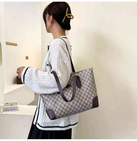 new large capacity letter printed bag fashion shoulder leisure diagonal tote bag purses sale
new large capacity letter printed bag fashion shoulder leisure diagonal tote bag purses sale