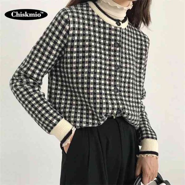 o-neck plaid pattern cardigan sweater work ladies knitwear coats korean style loose cardigans for women sweaters, White;black
o-neck plaid pattern cardigan sweater work ladies knitwear coats korean style loose cardigans for women sweaters, White;black