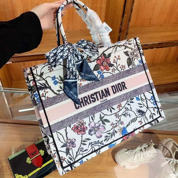 handbag christian new style women's bag net red star same fashion embroidered tote large capacity shopping portable han luxurys s hilen
handbag christian new style women's bag net red star same fashion embroidered tote large capacity shopping portable han luxurys s hilen