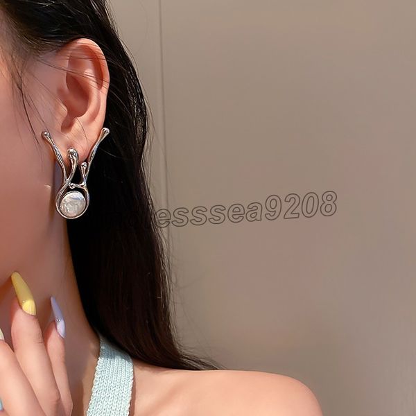 irregular unique design silver color metal pearl drop dangle earring fashion personality shiny earrings for women street jewelry
irregular unique design silver color metal pearl drop dangle earring fashion personality shiny earrings for women street jewelry