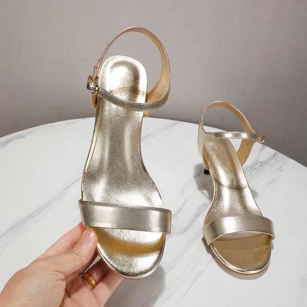 summer women's sandals leather designer high heels pearl decoration casual fashion black one word buckle belt fairy style office ladies
summer women's sandals leather designer high heels pearl decoration casual fashion black one word buckle belt fairy style office ladies