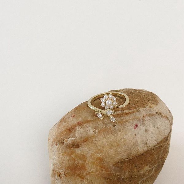 unique design floral leaves charms ring for women girl beautiful simulation pearl rings french adjustable open jewelry wedding, Slivery;golden
unique design floral leaves charms ring for women girl beautiful simulation pearl rings french adjustable open jewelry wedding, Slivery;golden
