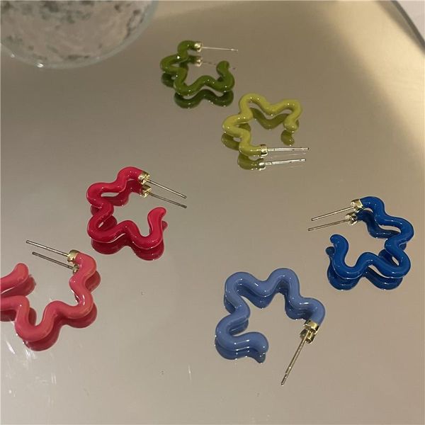 hoop & huggie aomu fashion colorful hollow flower metal spray paint asymmetrical color simple earrings for women trip jewelry gifts, Golden;silver
hoop & huggie aomu fashion colorful hollow flower metal spray paint asymmetrical color simple earrings for women trip jewelry gifts, Golden;silver