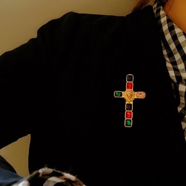 pins, brooches huanzhi 2021 retro personality gothic metal color zircon crystal cross brooch for women party collar accessories jewelry, Gray
pins, brooches huanzhi 2021 retro personality gothic metal color zircon crystal cross brooch for women party collar accessories jewelry, Gray