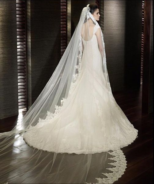 bridal veils pure ivory lace appliques grass 3m long tail one-layer edge train beautiful veil for wedding dress, Black
bridal veils pure ivory lace appliques grass 3m long tail one-layer edge train beautiful veil for wedding dress, Black