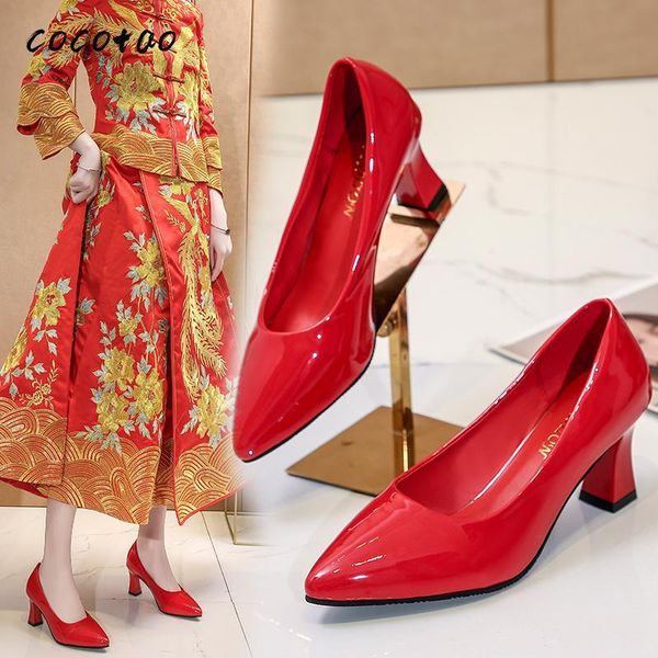 dress shoes large size red high heels bridal wedding 2021 fashion wild work fairy style french pointed thick heel comfortable, Black
dress shoes large size red high heels bridal wedding 2021 fashion wild work fairy style french pointed thick heel comfortable, Black