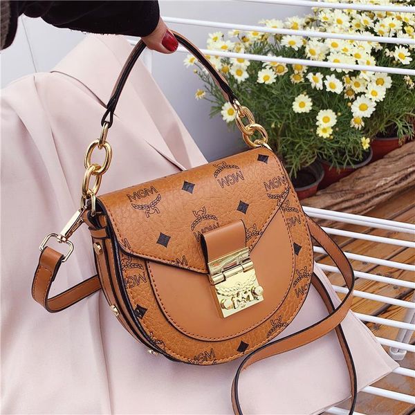 onable half round saddle bag with cover single shoulder cross carrying versatile dark bag mini japanese and luxuryss designerss yw
onable half round saddle bag with cover single shoulder cross carrying versatile dark bag mini japanese and luxuryss designerss yw