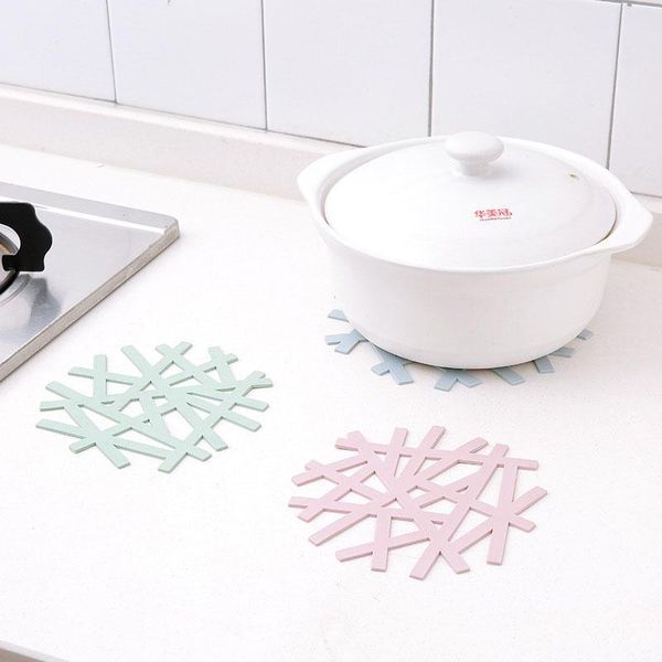table runner korean version of the creative home insulation pad irregular mat anti- anti-skid coasters
table runner korean version of the creative home insulation pad irregular mat anti- anti-skid coasters