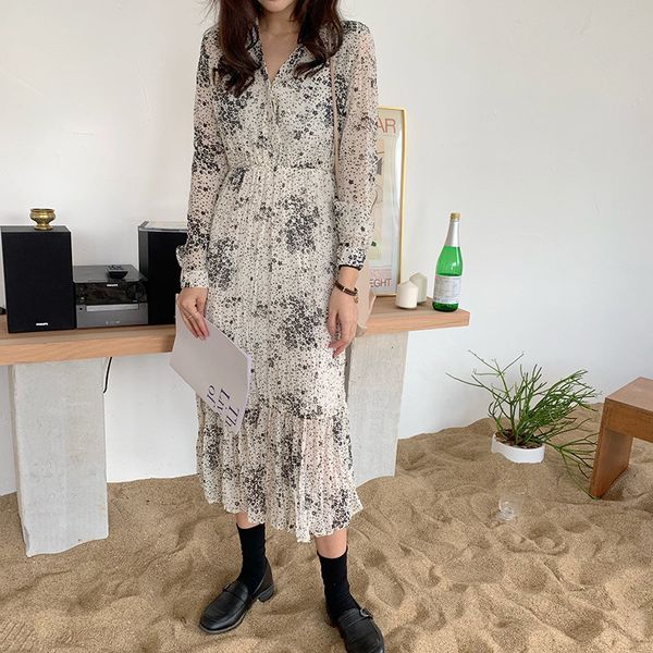 dresses vintage fresh sweet chiffon waist-controlled elegant chic v-neck pleated print floral women retro es, Black;gray
dresses vintage fresh sweet chiffon waist-controlled elegant chic v-neck pleated print floral women retro es, Black;gray