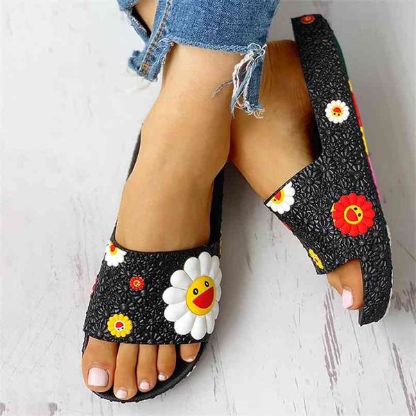 women summer slippers cute flower flat flip flops ladies soft slides shoes female print floral bling beach casual sandals 210903, Black
women summer slippers cute flower flat flip flops ladies soft slides shoes female print floral bling beach casual sandals 210903, Black