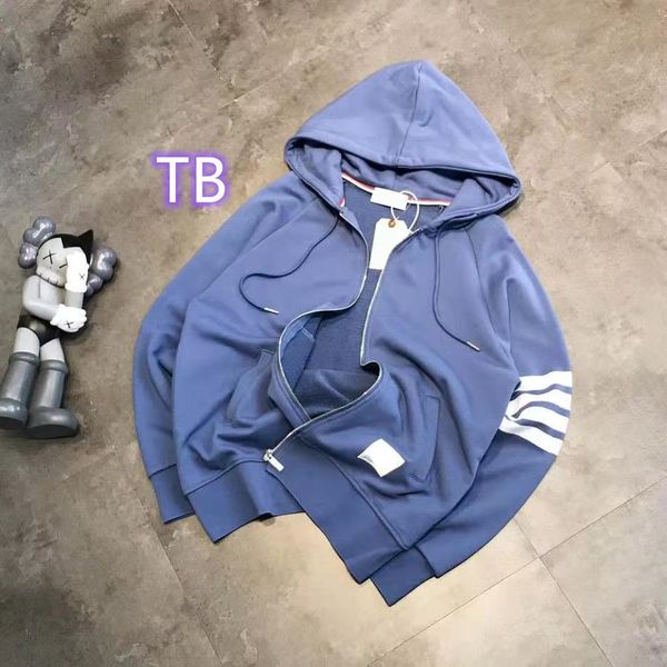 2021 spring new fashion brand tb + yarn dyed simple hooded zipper left and right pocket terry comfortable men's and women's coats, Black
2021 spring new fashion brand tb + yarn dyed simple hooded zipper left and right pocket terry comfortable men's and women's coats, Black