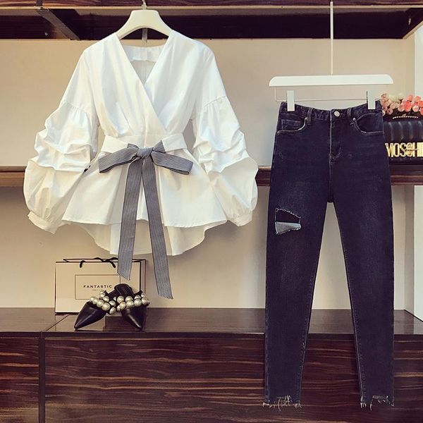 women's tracksuits spring plus size 2021 thin v-neck lantern sleeve shirt white + black ripped feet pants jeans suit, Gray
women's tracksuits spring plus size 2021 thin v-neck lantern sleeve shirt white + black ripped feet pants jeans suit, Gray