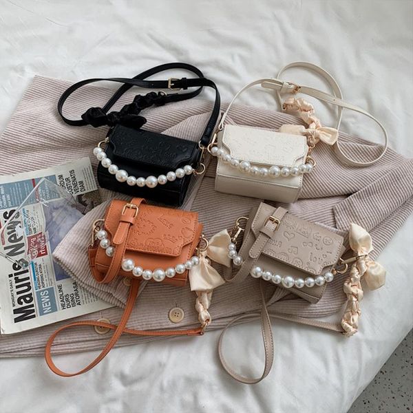 shoulder bags 2021 korean fashion mobile phone bag female pearl portable pu messenger foreign personality lipstick trend
shoulder bags 2021 korean fashion mobile phone bag female pearl portable pu messenger foreign personality lipstick trend