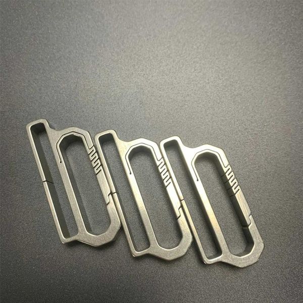 keychains titanium belt clip keychain 2021 and design luxury gift key ring holder quick release integrated, Silver
keychains titanium belt clip keychain 2021 and design luxury gift key ring holder quick release integrated, Silver