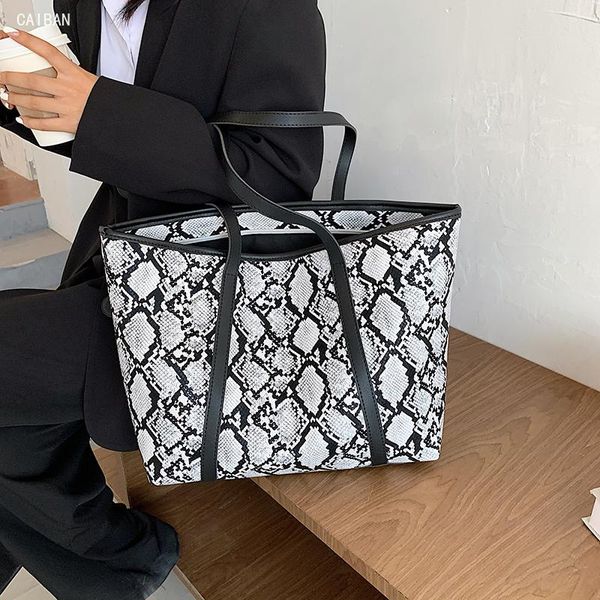cross body women bags design snakskin pattern quality shoulder bag lady large capacity shopping totes purse and handbag
cross body women bags design snakskin pattern quality shoulder bag lady large capacity shopping totes purse and handbag