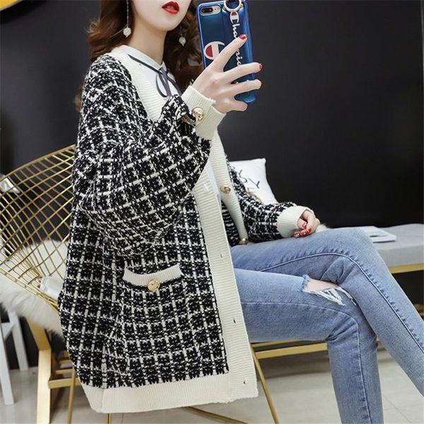 women's knits & tees 2021 spring and autumn women loose single breasted versatile long sleeve plaid tweed cardigan sweater coat, White
women's knits & tees 2021 spring and autumn women loose single breasted versatile long sleeve plaid tweed cardigan sweater coat, White