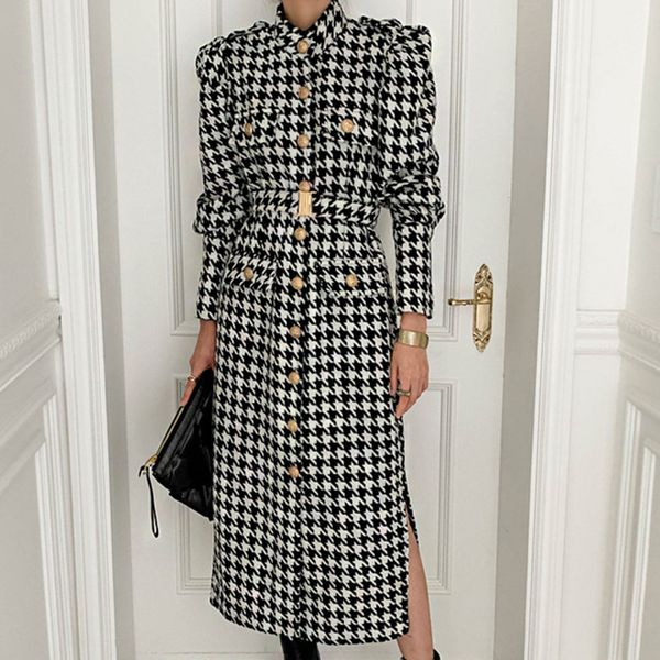 spring over knee style stand collar long-sleeved panelled plaid straight minimalist woolen overcoat with belt 8d1118 210510, Black
spring over knee style stand collar long-sleeved panelled plaid straight minimalist woolen overcoat with belt 8d1118 210510, Black