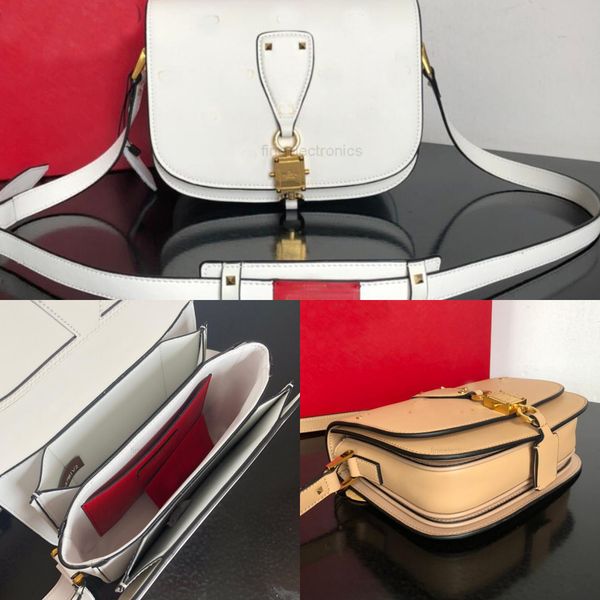 bag women handbags saddle fashion letter clutch crossbody shoulder bags genuine leather totes adjustable strap retro gold lock interior
bag women handbags saddle fashion letter clutch crossbody shoulder bags genuine leather totes adjustable strap retro gold lock interior