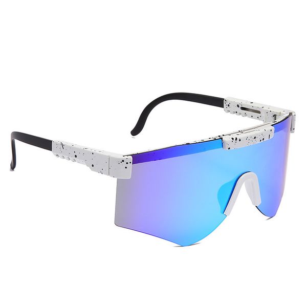 2021 new men's and women's fashion sports wind riding protective sunglass large frame one-piece, White;black
2021 new men's and women's fashion sports wind riding protective sunglass large frame one-piece, White;black