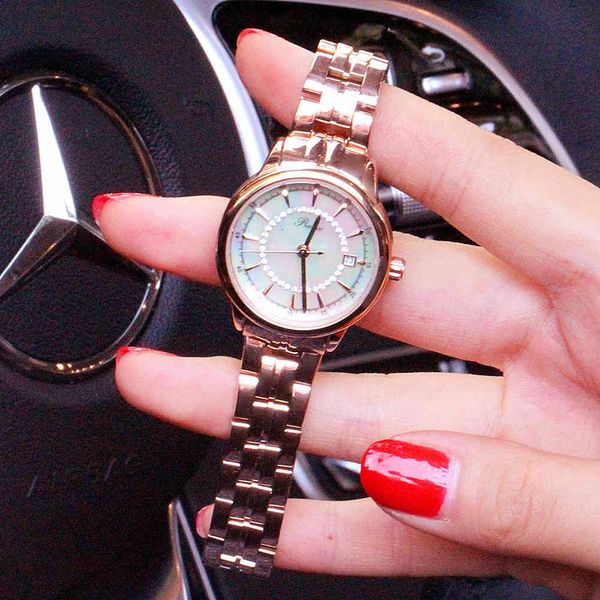 watch counter fashion women 316 fine steel color shell face with calendar deep waterproof movement, Slivery;brown
watch counter fashion women 316 fine steel color shell face with calendar deep waterproof movement, Slivery;brown