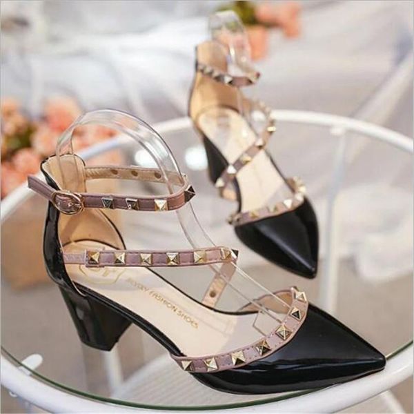dress shoes 2021 baotou elegant female sandals korean fashion rivet pointed high heels shallow mouth hollow women's, Black
dress shoes 2021 baotou elegant female sandals korean fashion rivet pointed high heels shallow mouth hollow women's, Black