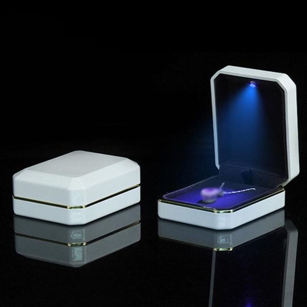 gift wrap high-end engagement velvet ring box with led light fashion jewelry display for proposal wedding drop
gift wrap high-end engagement velvet ring box with led light fashion jewelry display for proposal wedding drop