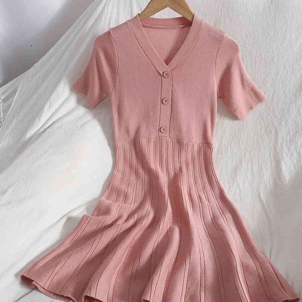 summer korean buttoned hedging v-neck a-line dress comfortable short-sleeved knitted dress slim vintage solid color women 210420, Black;gray
summer korean buttoned hedging v-neck a-line dress comfortable short-sleeved knitted dress slim vintage solid color women 210420, Black;gray