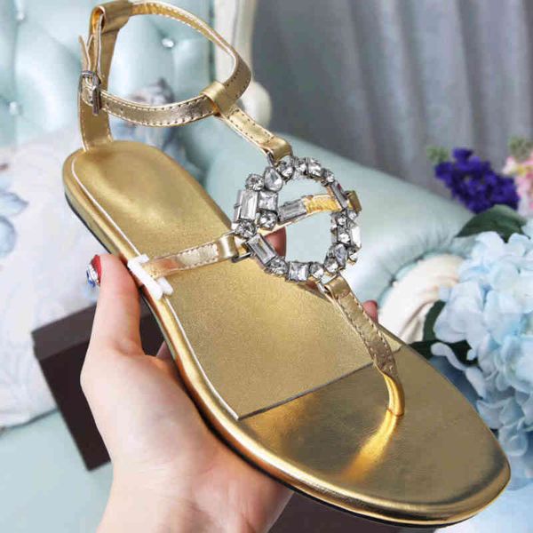 the latest classic flat bottomed sandals are listed in fashion atmosphere. they never old. gleaming diamond buttons., Black
the latest classic flat bottomed sandals are listed in fashion atmosphere. they never old. gleaming diamond buttons., Black