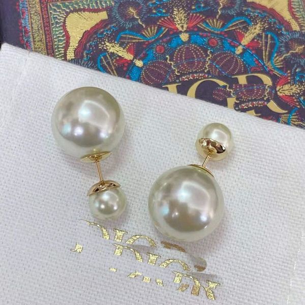 charms classic earrings double-sided pearl high-grade temperament simple small fragrance 925 silver needle women's jewelry, Golden
charms classic earrings double-sided pearl high-grade temperament simple small fragrance 925 silver needle women's jewelry, Golden
