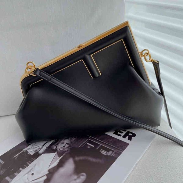 designer bag fend handbags women's family first metal lock single shoulder messenger autumn and winter fashion versatile staff bagcfuz
designer bag fend handbags women's family first metal lock single shoulder messenger autumn and winter fashion versatile staff bagcfuz