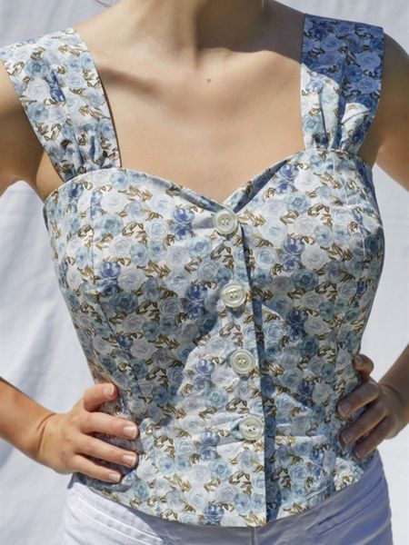 tracksuits women floral vest sleeveless cotton backless front buttons summer retro ladies camis, Gray
tracksuits women floral vest sleeveless cotton backless front buttons summer retro ladies camis, Gray