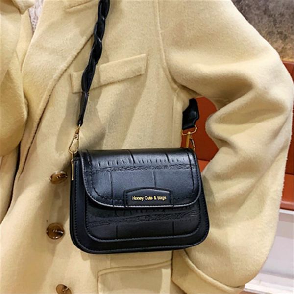 evening bags vintage retro plaid flip female tote solid leather shoulder messenger bag portable ladies daily weave handbag and purse sac
evening bags vintage retro plaid flip female tote solid leather shoulder messenger bag portable ladies daily weave handbag and purse sac