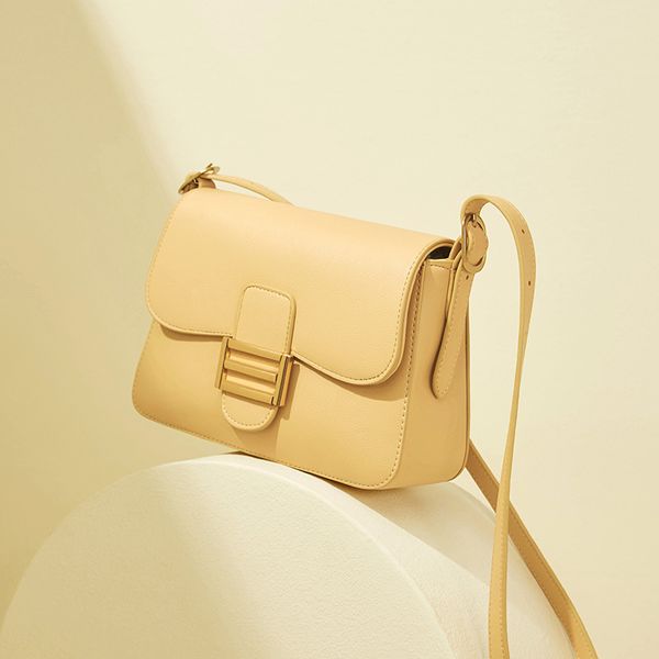 2021 new niche design sense square fashion versatile single shoulder messenger women's small bag
2021 new niche design sense square fashion versatile single shoulder messenger women's small bag