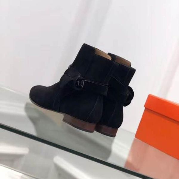 boots vallu2021 autumn and winter low-heeled short-tube sheep beijing face fashion all-match white-collar beauty women's, Black
boots vallu2021 autumn and winter low-heeled short-tube sheep beijing face fashion all-match white-collar beauty women's, Black