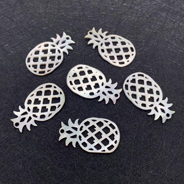 charms 1pcs natural shell pendant 23x40mm pineapple black ladies jewelry necklace diy crafts accessories designer charm, Bronze;silver
charms 1pcs natural shell pendant 23x40mm pineapple black ladies jewelry necklace diy crafts accessories designer charm, Bronze;silver