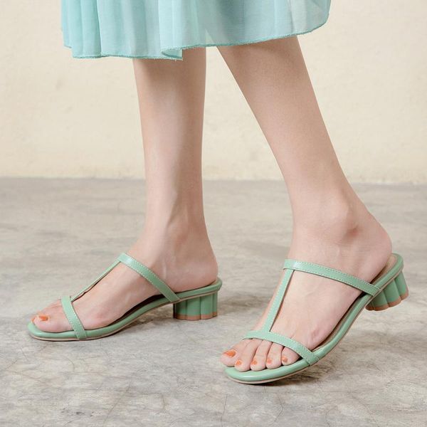 sandals 2021 arrival women big size 33-45 simple buckle summer shoes solid casual party comfortable square heel, Black
sandals 2021 arrival women big size 33-45 simple buckle summer shoes solid casual party comfortable square heel, Black