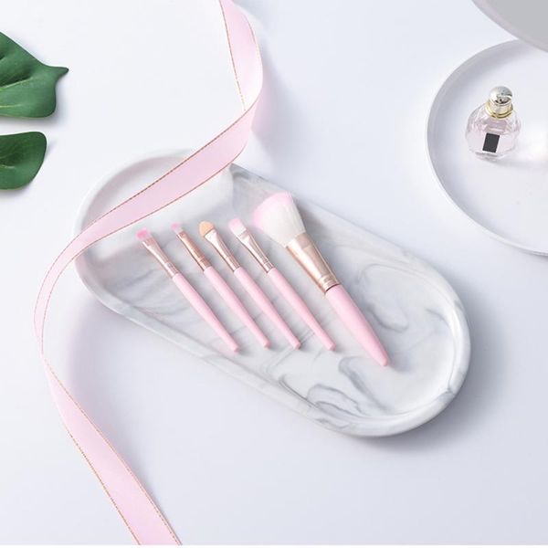 makeup brushes 1 set eye shadow foundation blush lip women beginner beauty cosmetics elementary accessories
makeup brushes 1 set eye shadow foundation blush lip women beginner beauty cosmetics elementary accessories