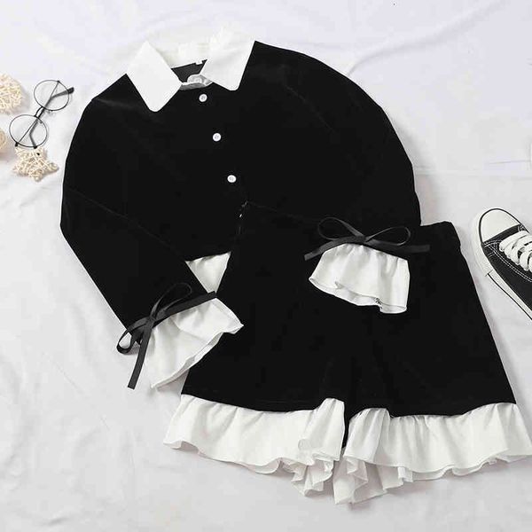 women's two piece pants female fashion korean frilly shirt + mini shorts defines 2pc girl retro black white blouse high-waist pants pan
women's two piece pants female fashion korean frilly shirt + mini shorts defines 2pc girl retro black white blouse high-waist pants pan