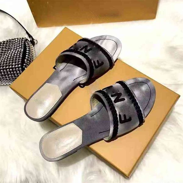 wholesale slippers for women's wear 2021 fashion shoes, versatile in summer, fashionable flat bottomed flop, f embroidered letter luxur, Black
wholesale slippers for women's wear 2021 fashion shoes, versatile in summer, fashionable flat bottomed flop, f embroidered letter luxur, Black