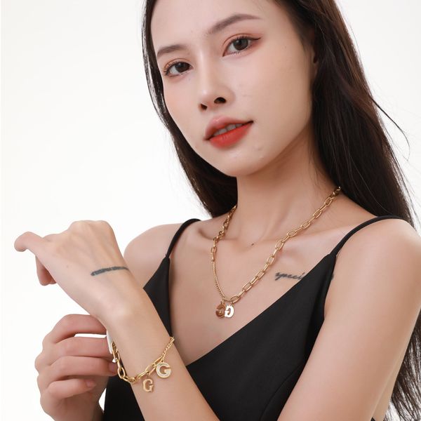new g-shaped collarbone versatile trendy neck light luxury niche ti-tanium steel necklace design net red jewelry set chain, Silver
new g-shaped collarbone versatile trendy neck light luxury niche ti-tanium steel necklace design net red jewelry set chain, Silver